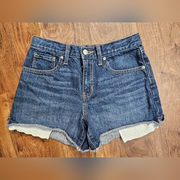 Old Navy Women's Shorts Size 14 High Rise Cut Off - Picture 1 of 3